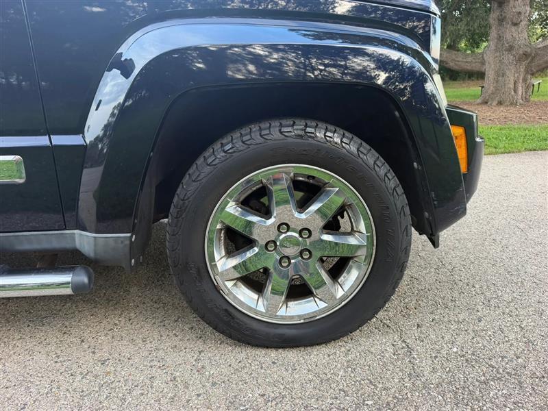 Jeep Liberty Limited 4WD 2011