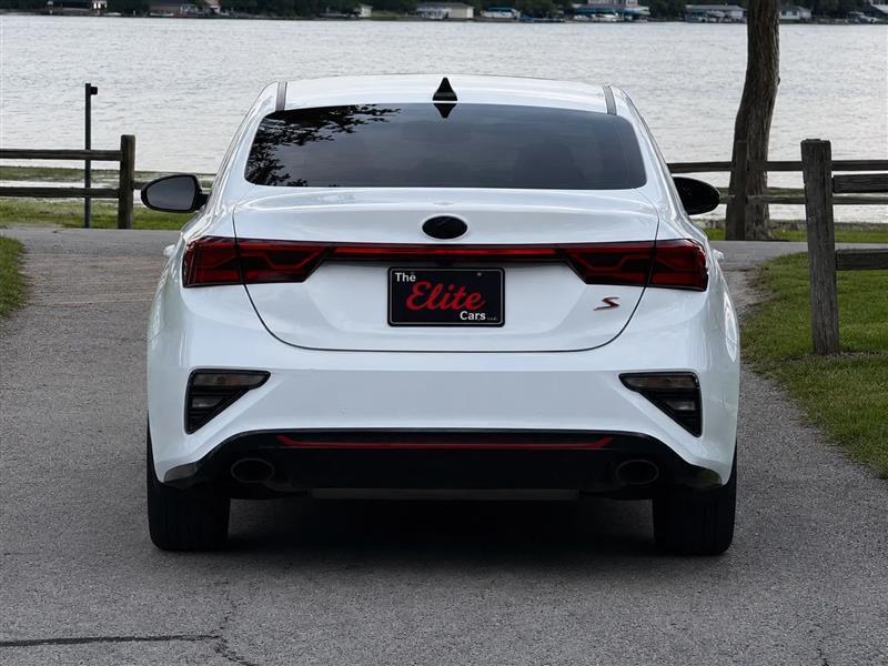 Kia Forte GT 7A 2021