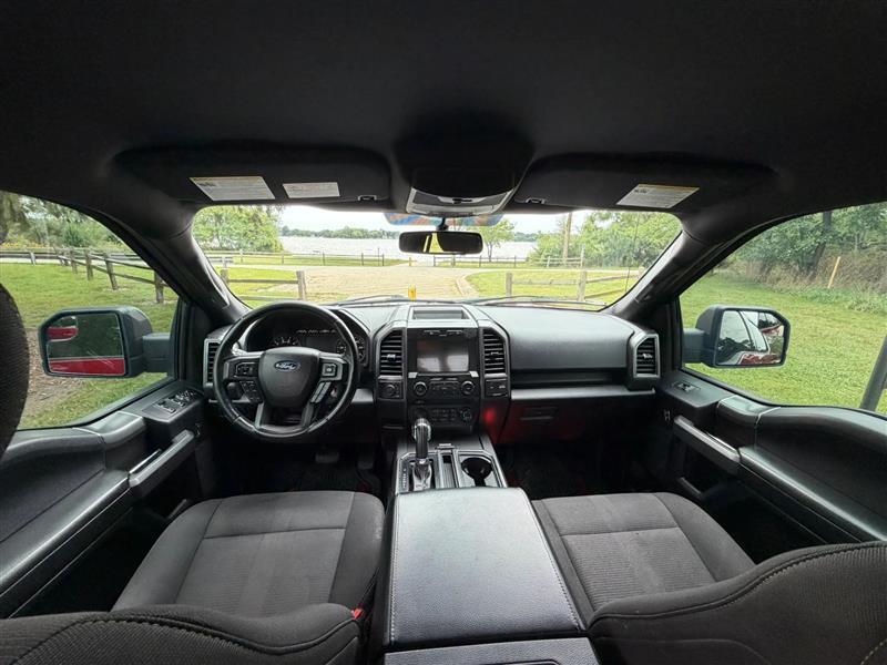 Ford F-150 XLT SuperCrew 5.5-ft. Bed 4WD 2017