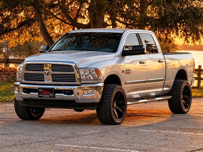 RAM 2500 SLT Crew Cab SWB 4WD 2012
