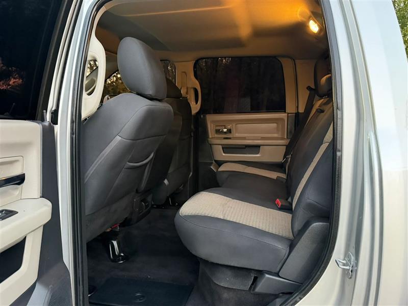 RAM 2500 SLT Crew Cab SWB 4WD 2012