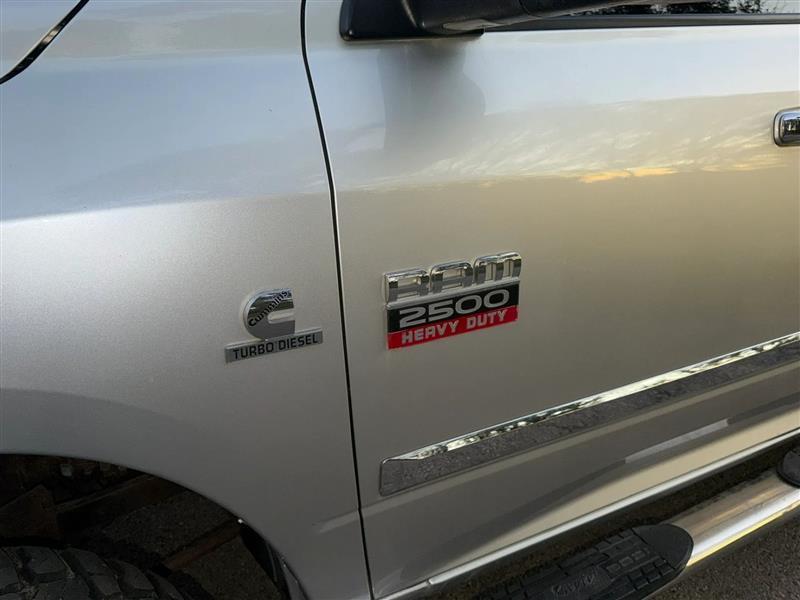RAM 2500 SLT Crew Cab SWB 4WD 2012
