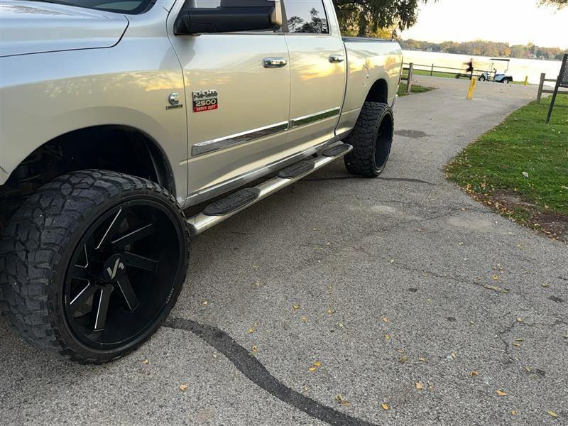 RAM 2500 SLT Crew Cab SWB 4WD 2012