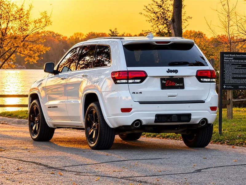 Jeep Grand Cherokee Laredo 4WD 2015