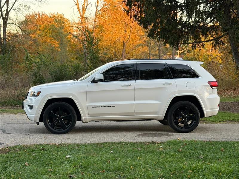 Jeep Grand Cherokee Laredo 4WD 2015