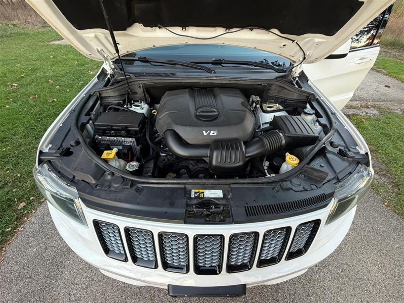 Jeep Grand Cherokee Laredo 4WD 2015