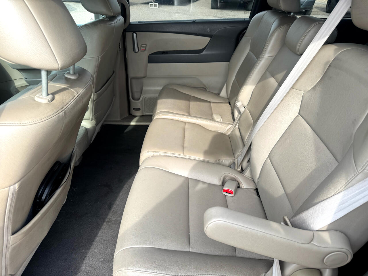 2013 Honda Odyssey Touring photo 9