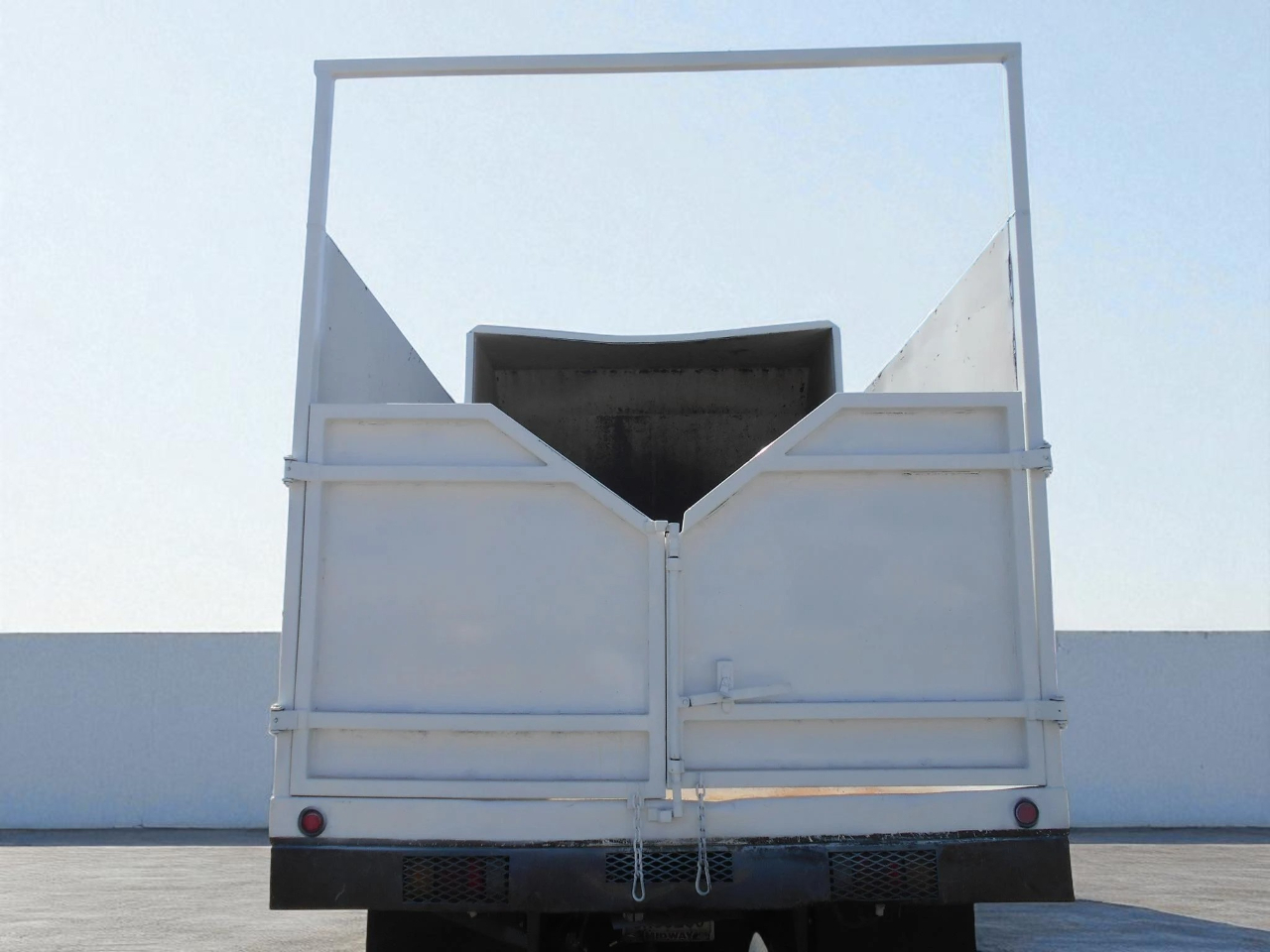 2016 Isuzu NQR photo 4