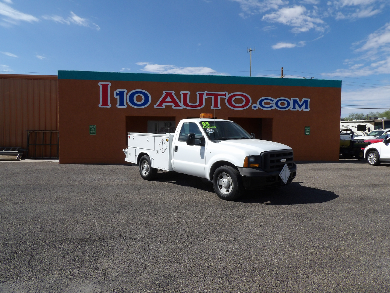 2005 Ford F-350 Super Duty XL's photo