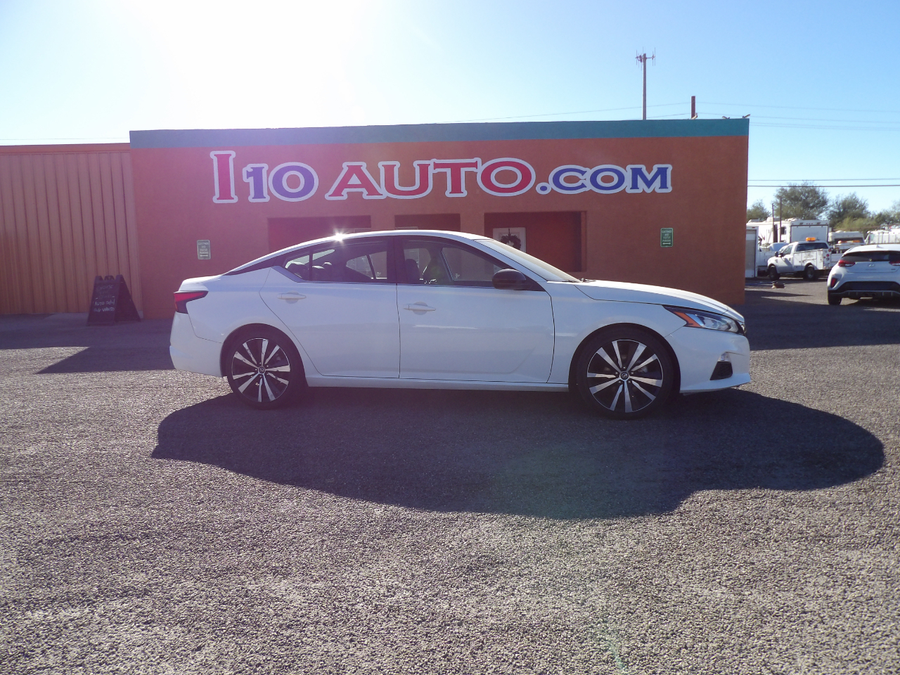 2021 Nissan Altima SR's photo