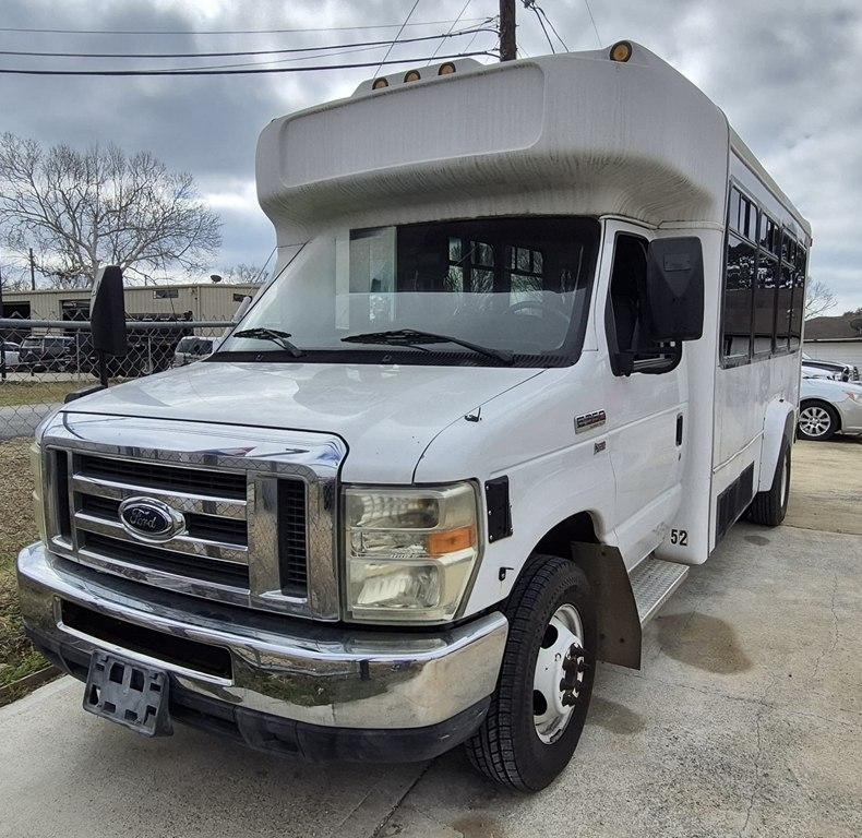 2009 Ford Econoline E-350 Super Duty