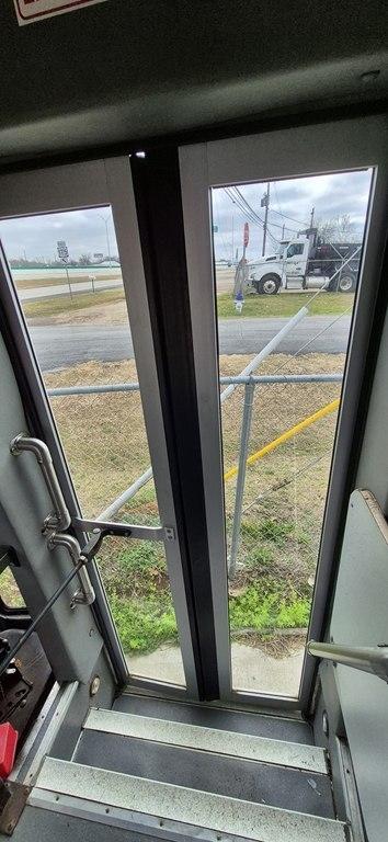 Ford Econoline E-350 Super Duty 2009