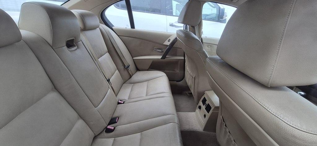 BMW 5-Series 525i 2004