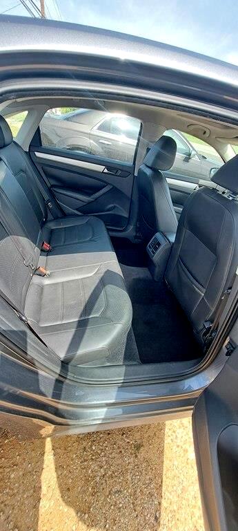 Volkswagen Passat 2.0L TDI SE MT 2013 Volkswagen Passat 2.0L TDI SE MT 2013