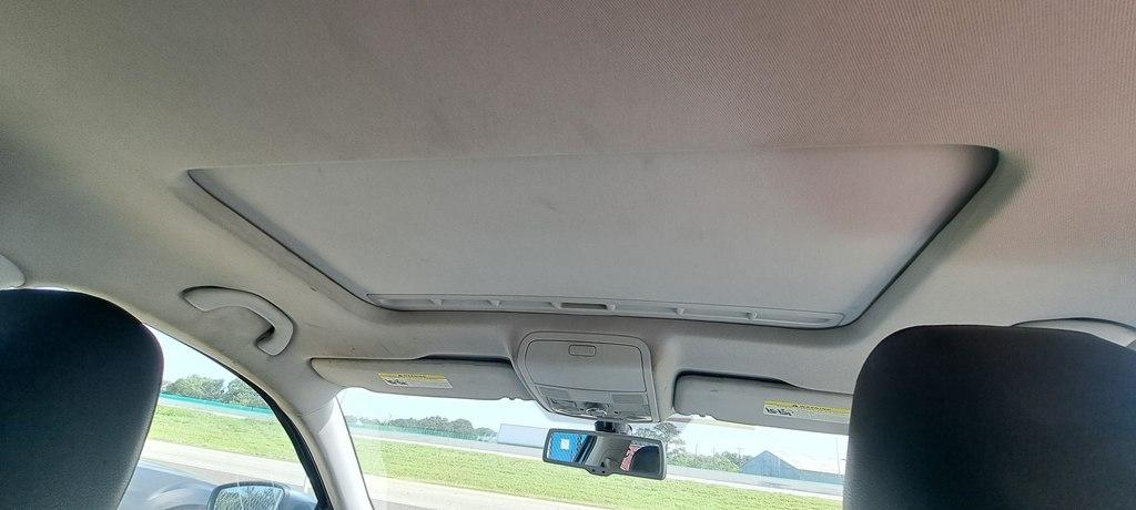 Volkswagen Passat 2.0L TDI SE MT 2013