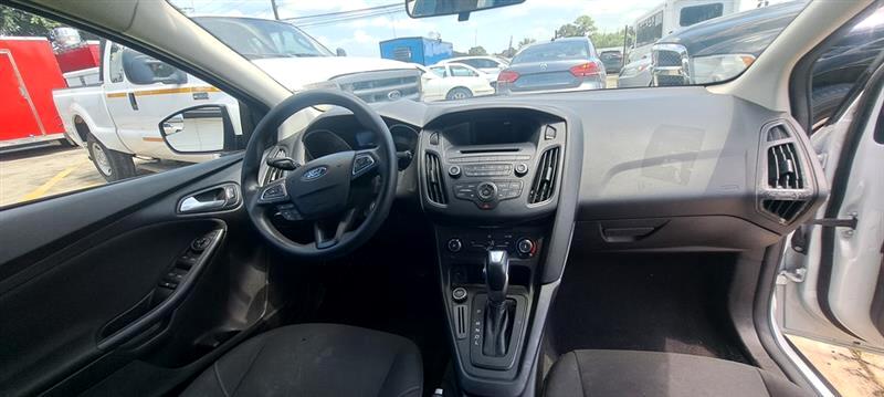 Ford Focus SE Hatch 2016 Ford Focus SE Hatch 2016