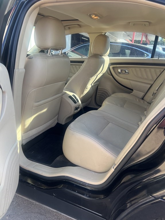 Ford Taurus Limited FWD 2013 Ford Taurus Limited FWD 2013