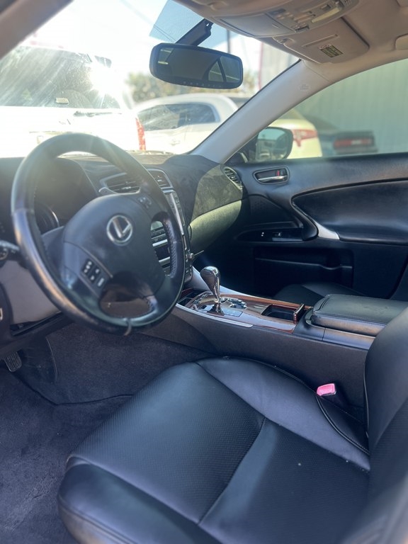 Lexus IS 250 RWD 2011 Lexus IS 250 RWD 2011