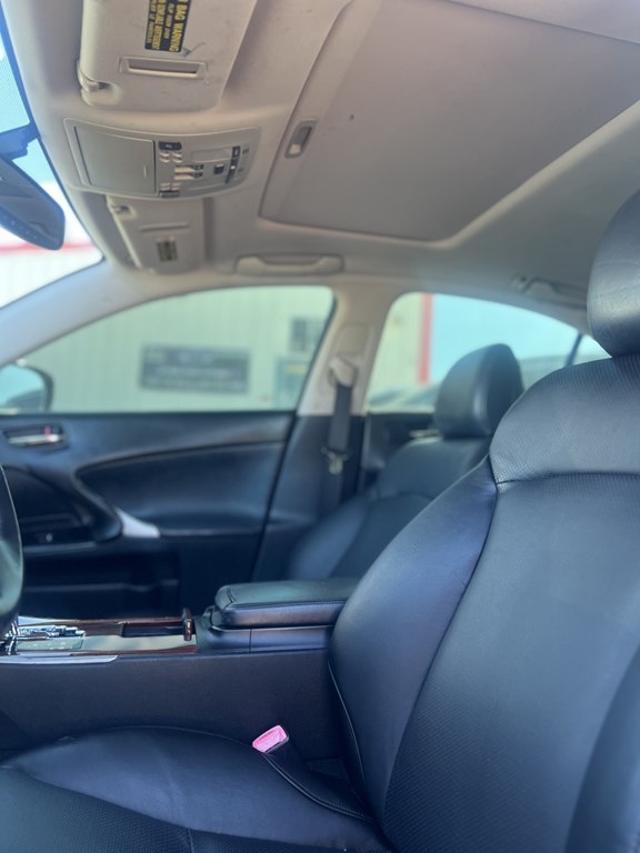 Lexus IS 250 RWD 2011 Lexus IS 250 RWD 2011