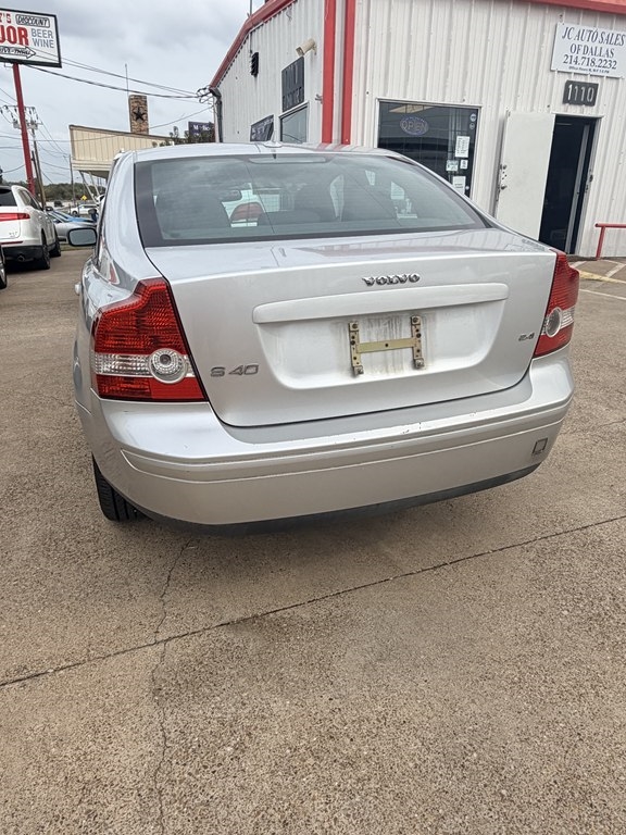 Volvo S40 (2004.5) 2.4i 2004 Volvo S40 (2004.5) 2.4i 2004