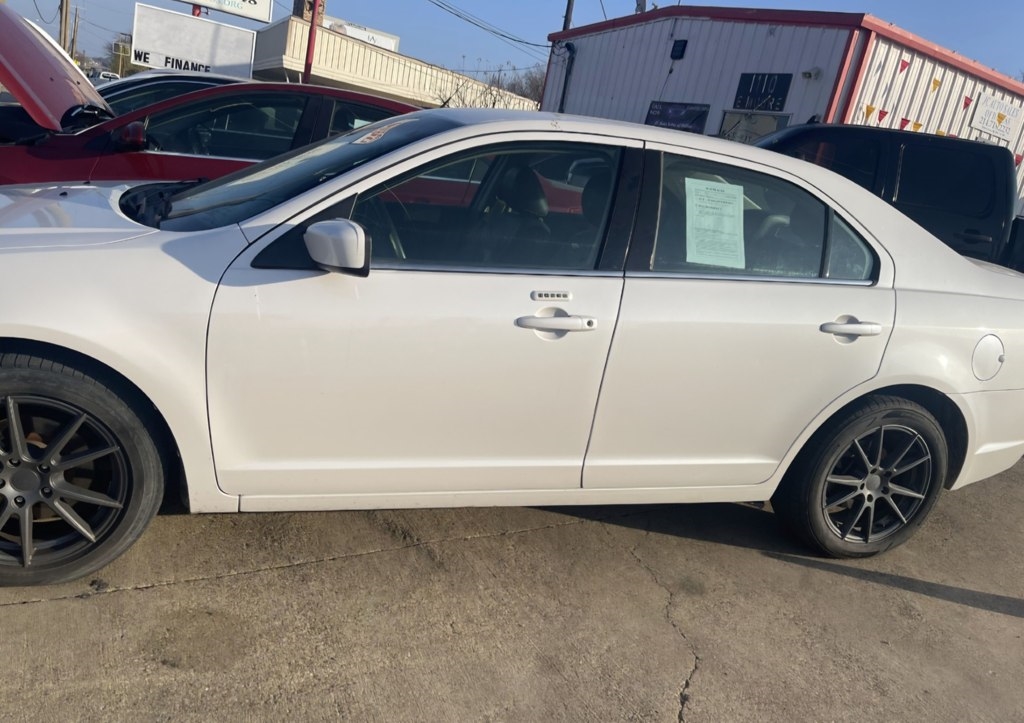 2011 Mercury Milan Base's photo