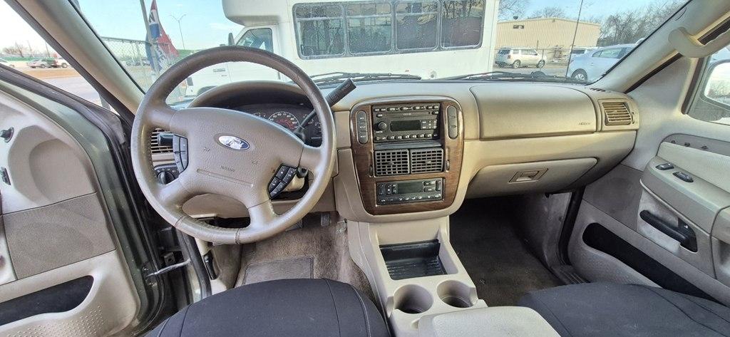 2002 Ford Explorer Eddie Bauer 2WD