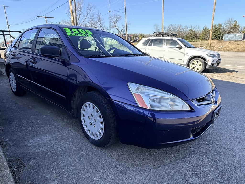 2003 Honda Accord DX's photo