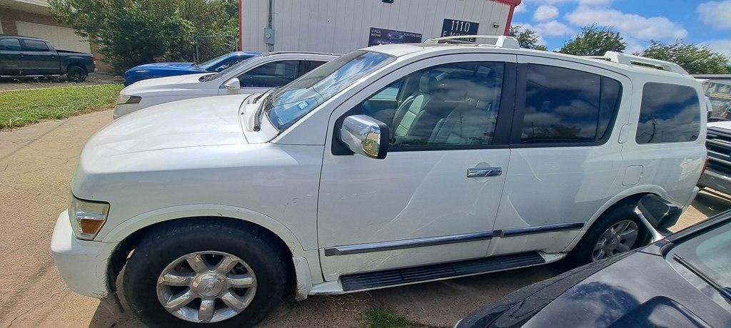 Infiniti QX56 RWD 2006