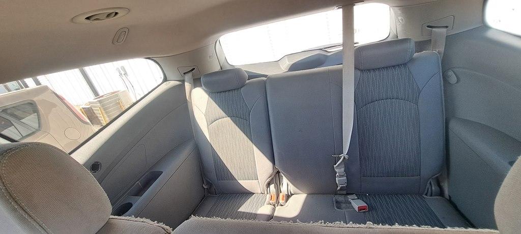 Chevrolet Traverse LS FWD w/PDC 2014