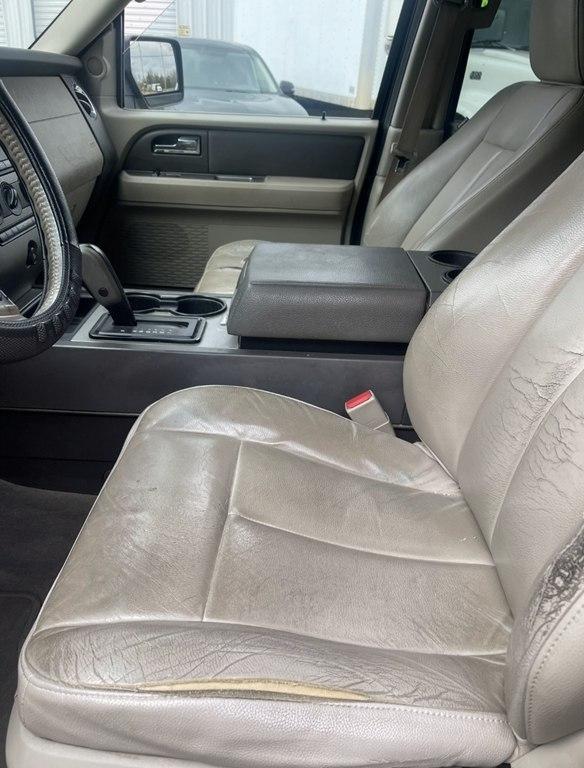 Ford Expedition XLT 2WD 2010
