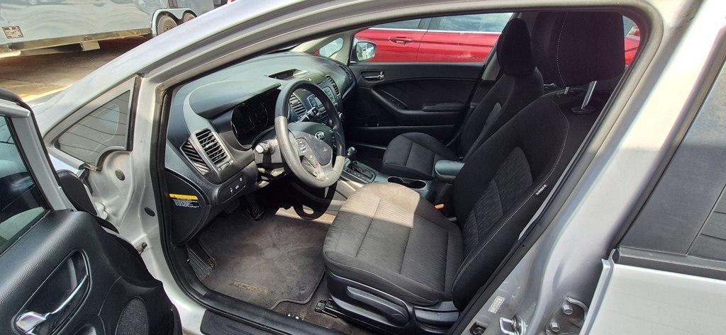 Kia Forte LX w/Popular Package 2016