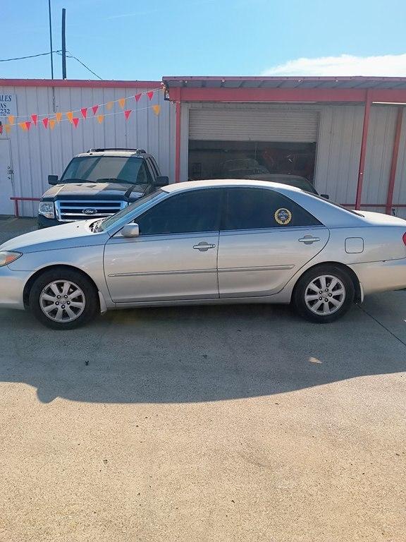 Toyota Camry LE 2002