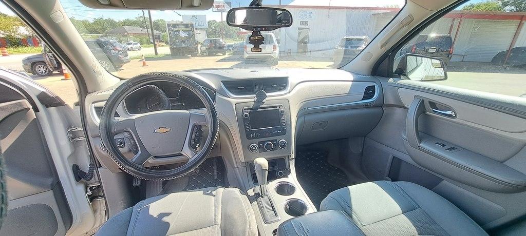 Chevrolet Traverse LS FWD w/PDC 2014