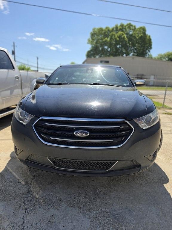 Ford Taurus Limited FWD 2017