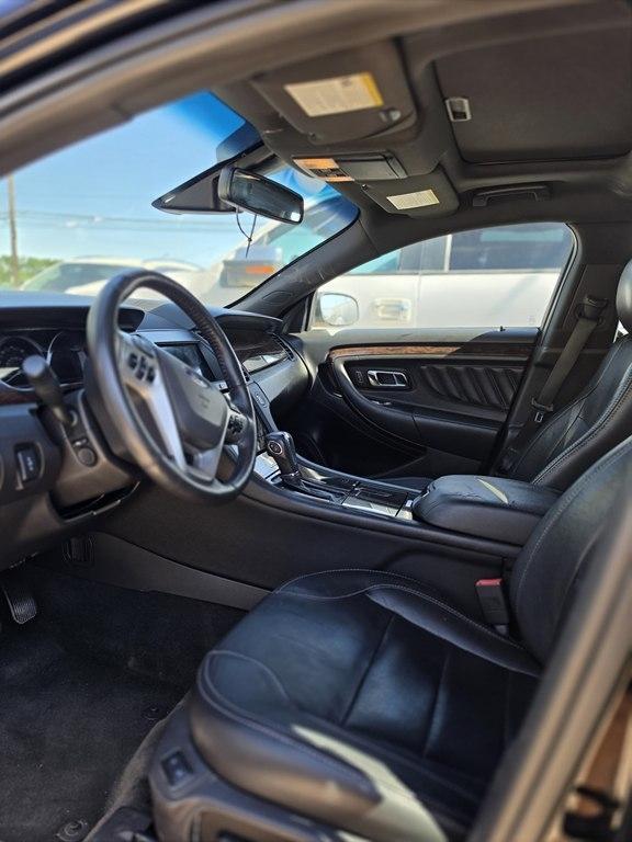 Ford Taurus Limited FWD 2017