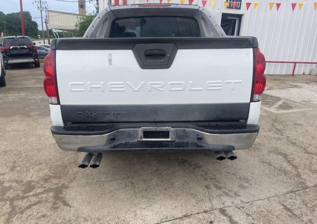 Chevrolet Avalanche 1500 2WD 2004