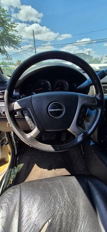 GMC Yukon Denali 2WD 2011
