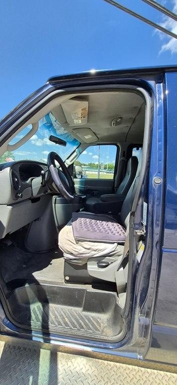 Ford Econoline E-350 XL Super Duty 2008