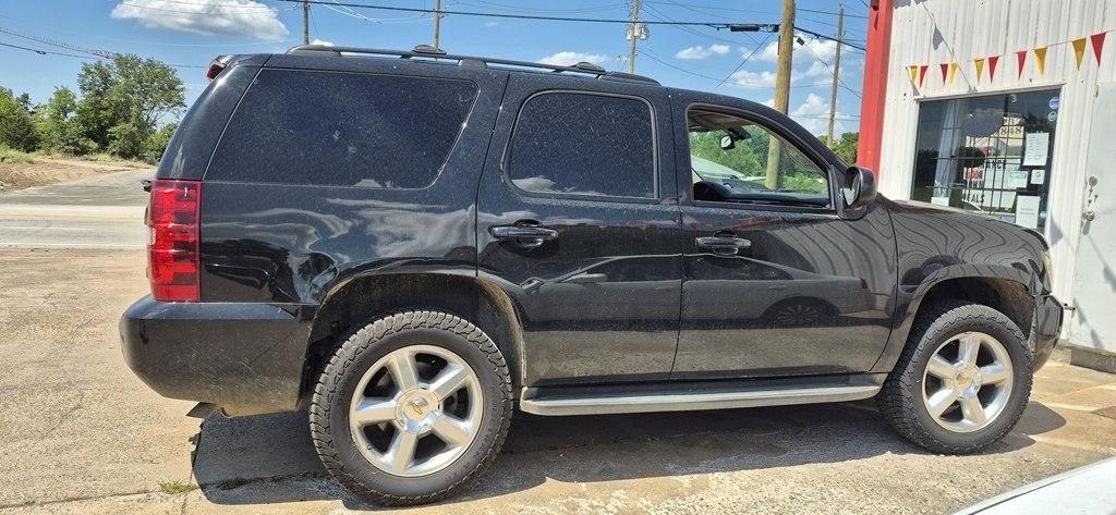 Chevrolet Tahoe LT 2WD 2011