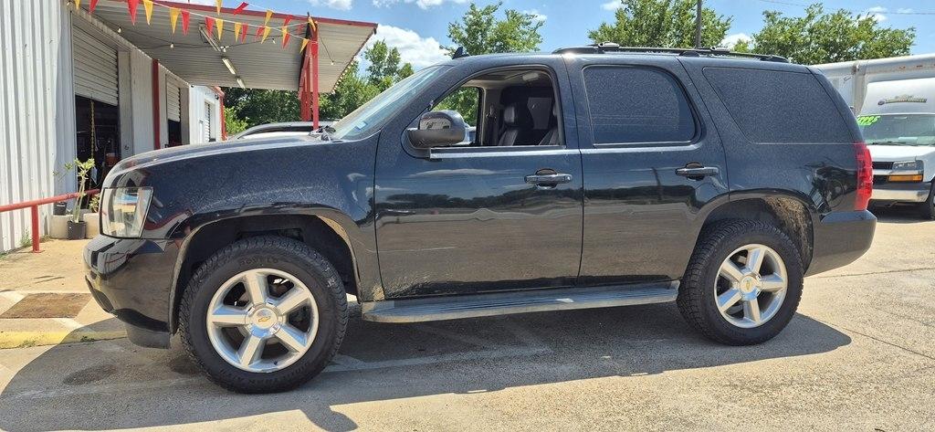 Chevrolet Tahoe LT 2WD 2011