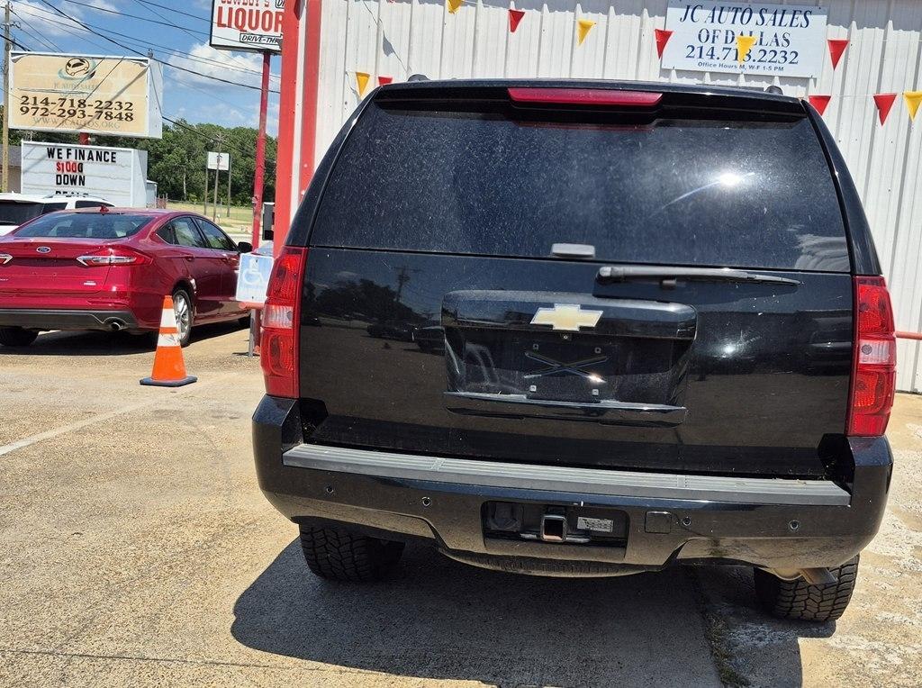 Chevrolet Tahoe LT 2WD 2011