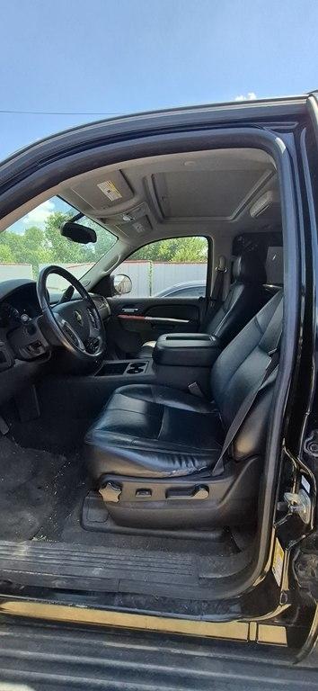 Chevrolet Tahoe LT 2WD 2011