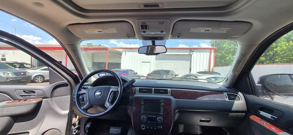 Chevrolet Tahoe LT 2WD 2011