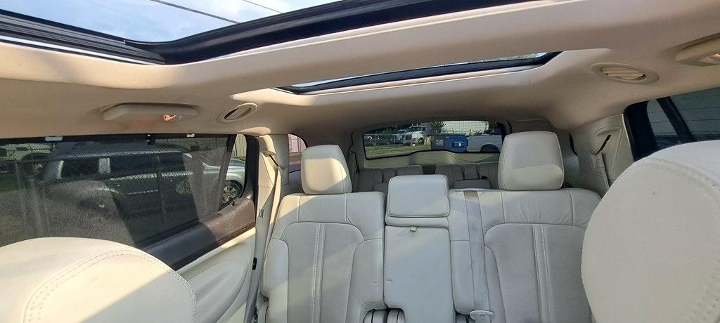 Lincoln MKT 3.5L with EcoBoost AWD 2013