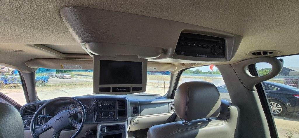 GMC Yukon XL 1500 4WD 2005