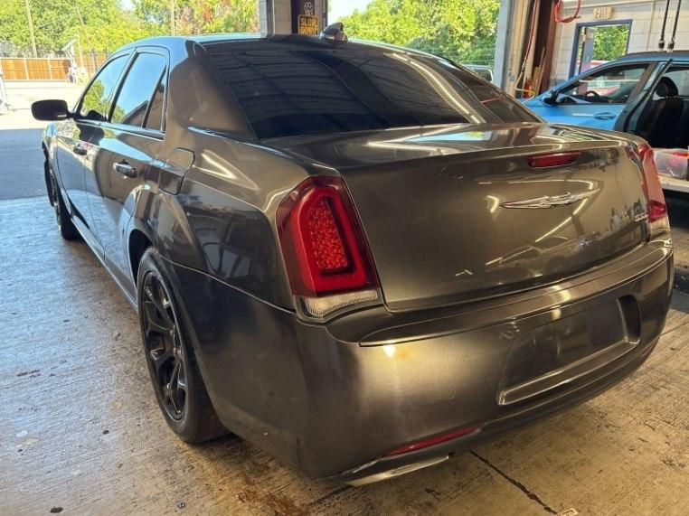 Chrysler 300 S V6 RWD 2019