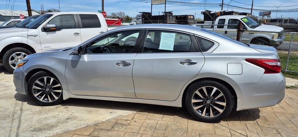 Nissan Altima 2.5 SV 2016