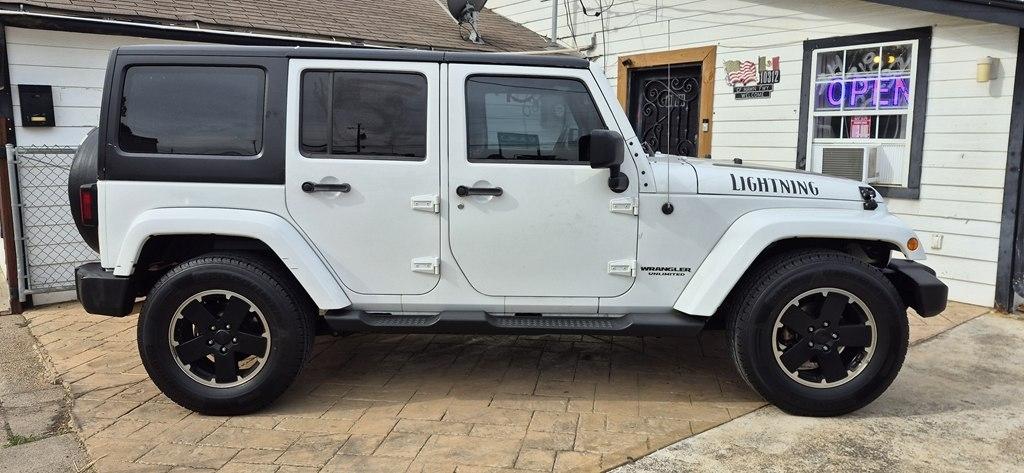 Jeep Wrangler Unlimited Sahara 4WD 2012