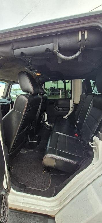 Jeep Wrangler Unlimited Sahara 4WD 2012