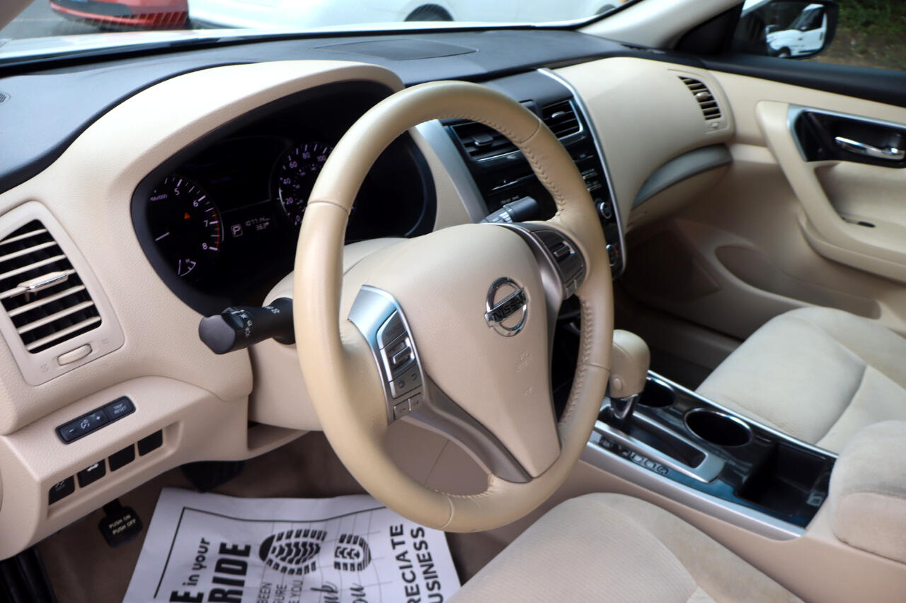 Nissan Altima 2.5 SV Sedan 2013 Nissan Altima 2.5 SV Sedan 2013
